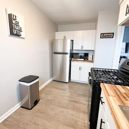 The Gateway: Entire Apartment 7 Mins From Airport Cleveland Eksteriør billede